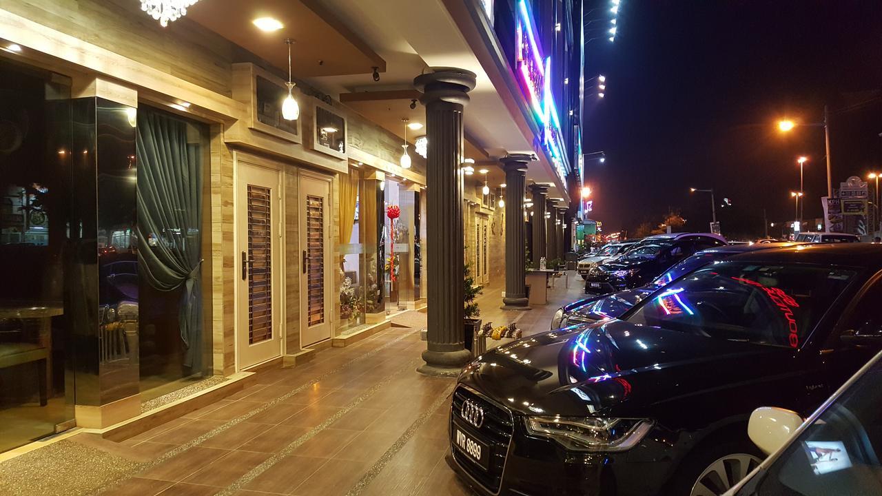 888 Boutique Hotel Batu Pahat Exterior photo