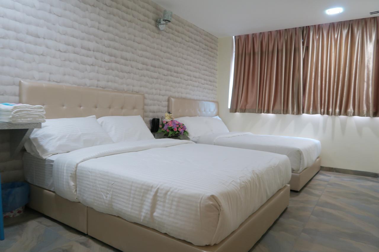 888 Boutique Hotel Batu Pahat Exterior photo